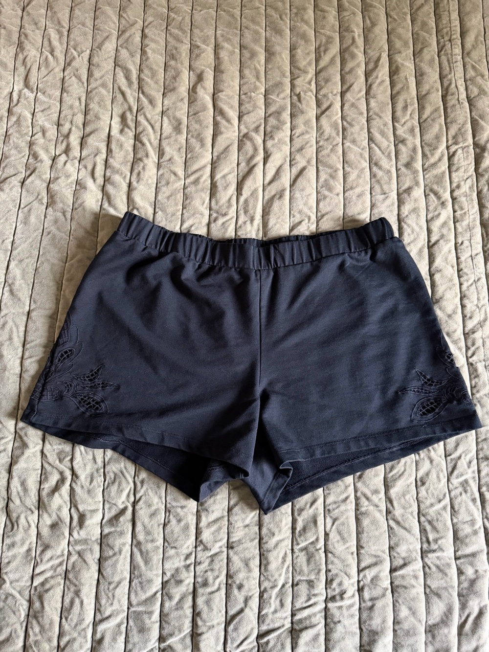 Women's Black Elastic-Waist Embroidered Casual Shorts
